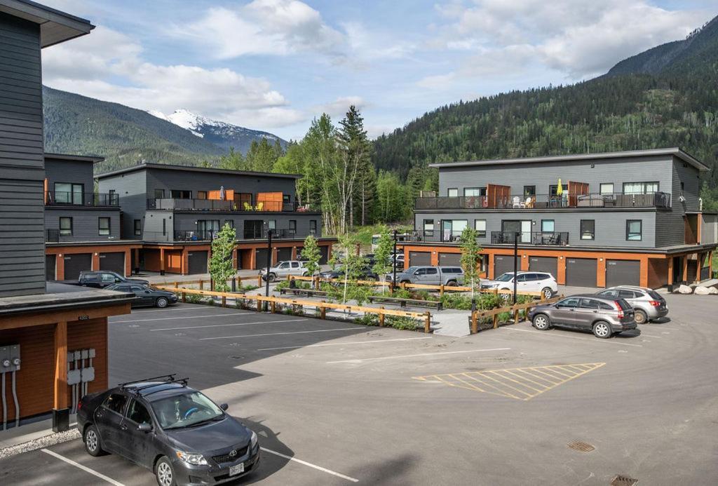 The Mac Shack By Revelstoke Vacations Exterior foto
